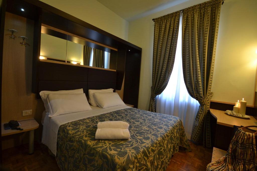 Hotel Il Castello أسيسي الغرفة الصورة