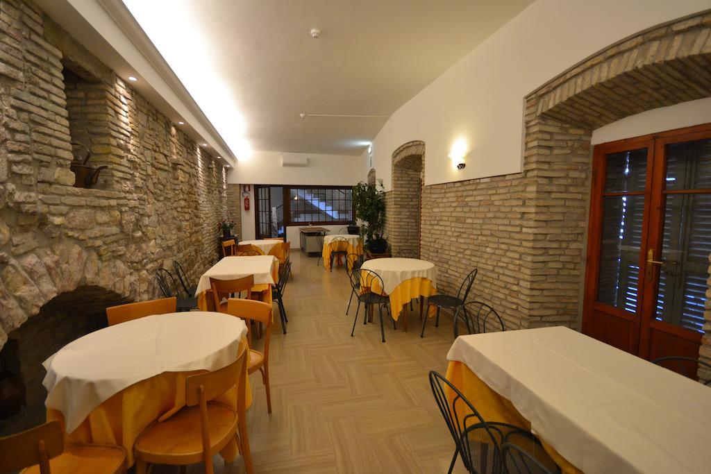 Hotel Il Castello أسيسي المظهر الخارجي الصورة